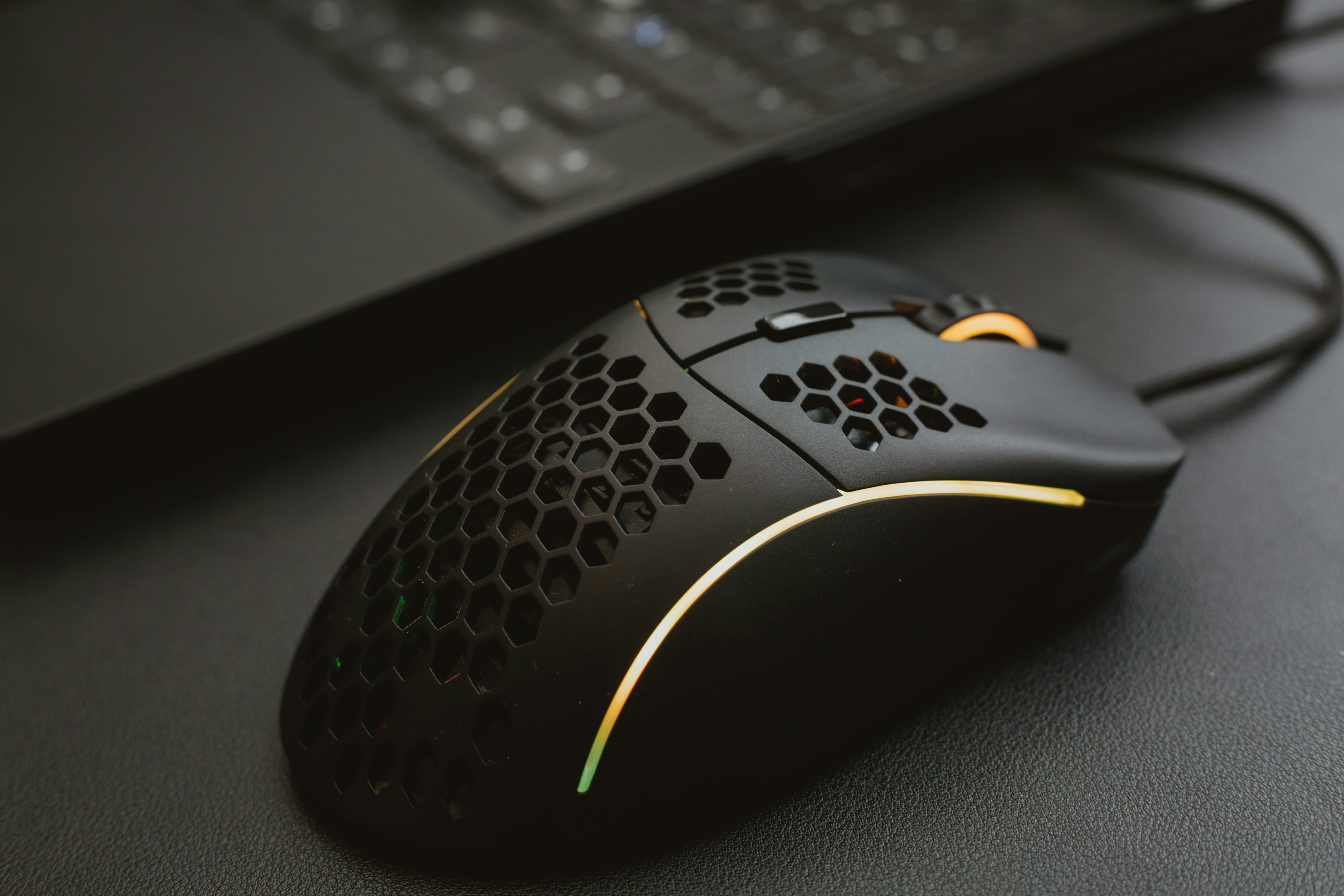 Moving Targets: The Real Reason Elite FPS Players Never Stop Tweaking Their Sensitivity