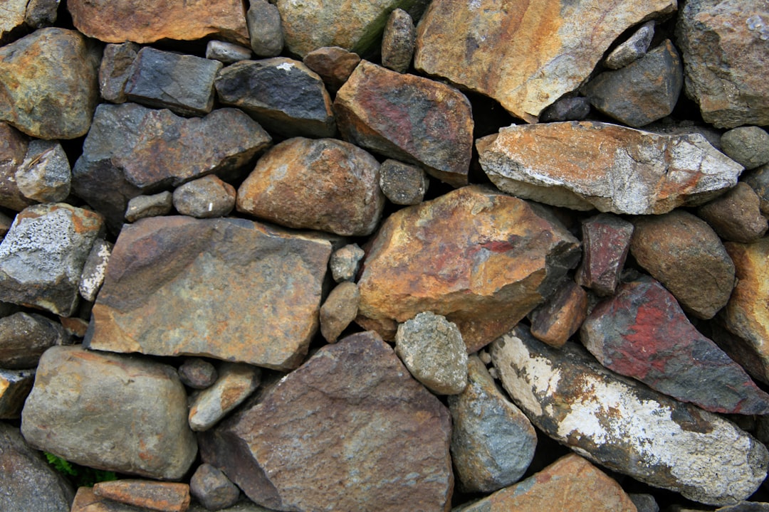 brown and gray stone fragments