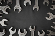 a group of wrenches arranged in a circle