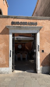 Classic Cheeseburger