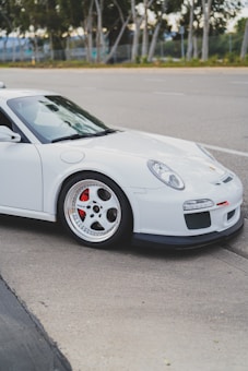 photo 1613238406227 2acc61fc59f1?q=85&w=340&h=340&fit=crop