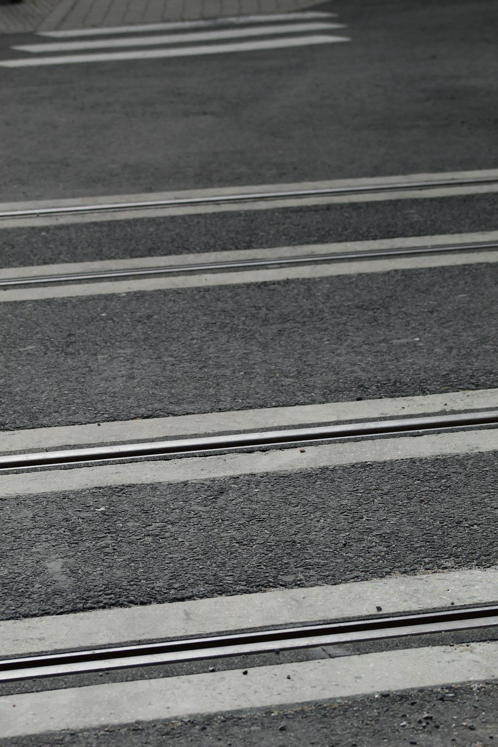 gray concrete road during daytime