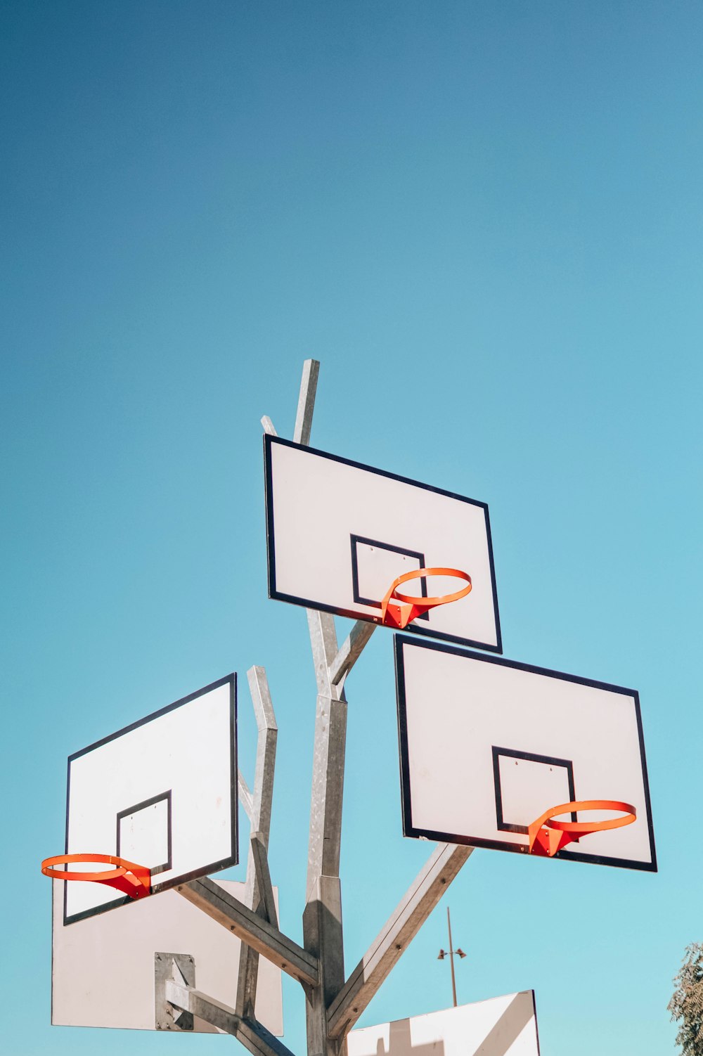 white and red basketball hoop