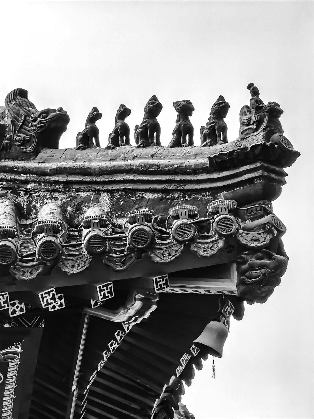 black and white concrete statue