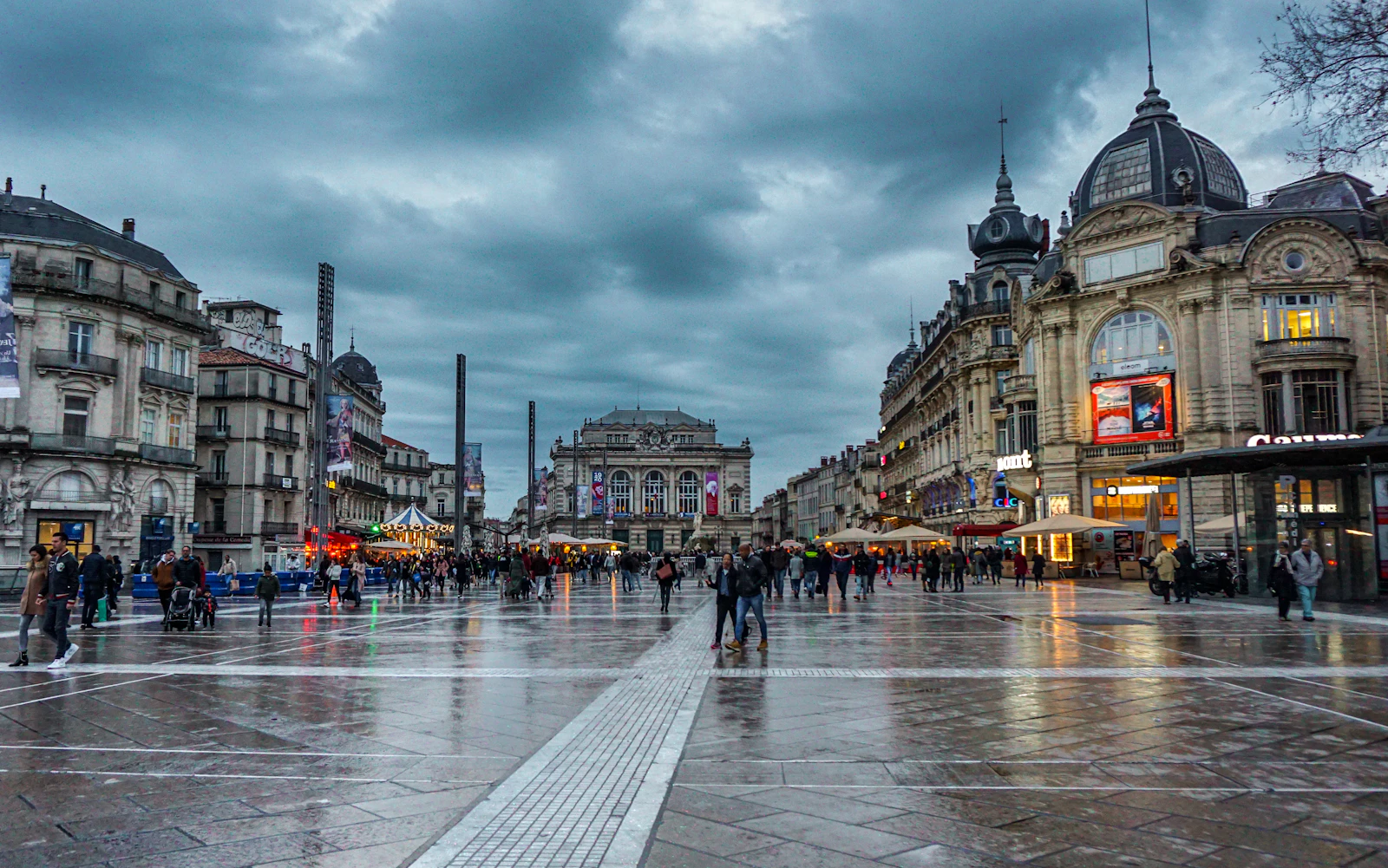 Place de la Comédie and the opera house — Montpellier, France