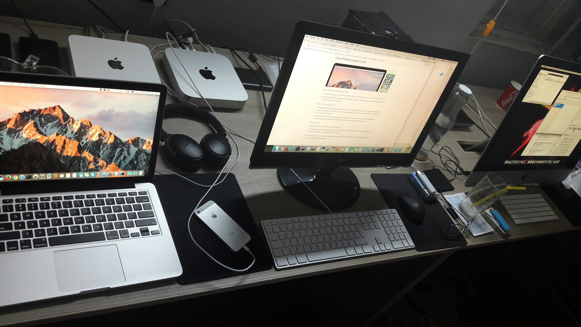 gray computer monitor