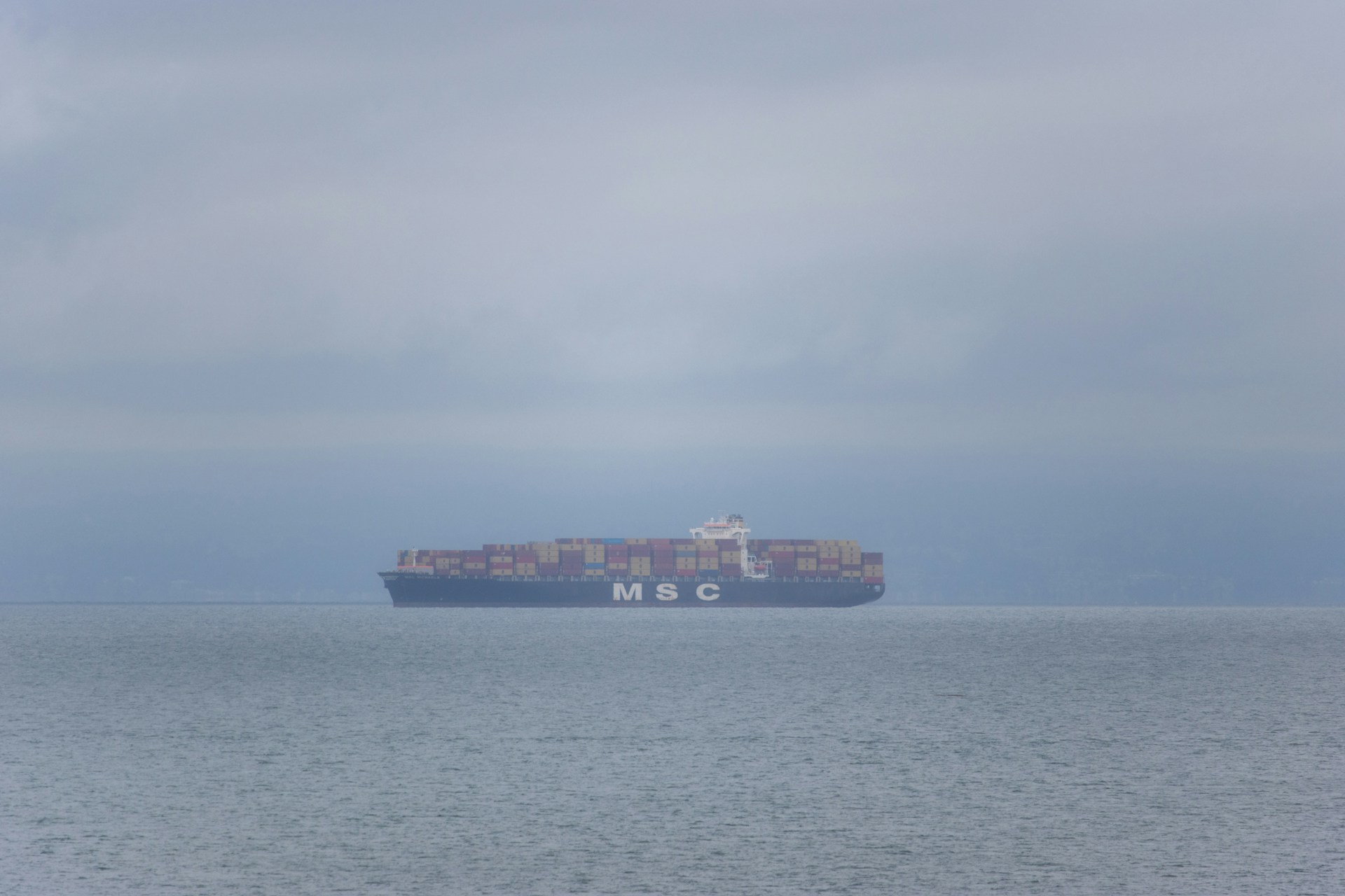 gray computer monitor