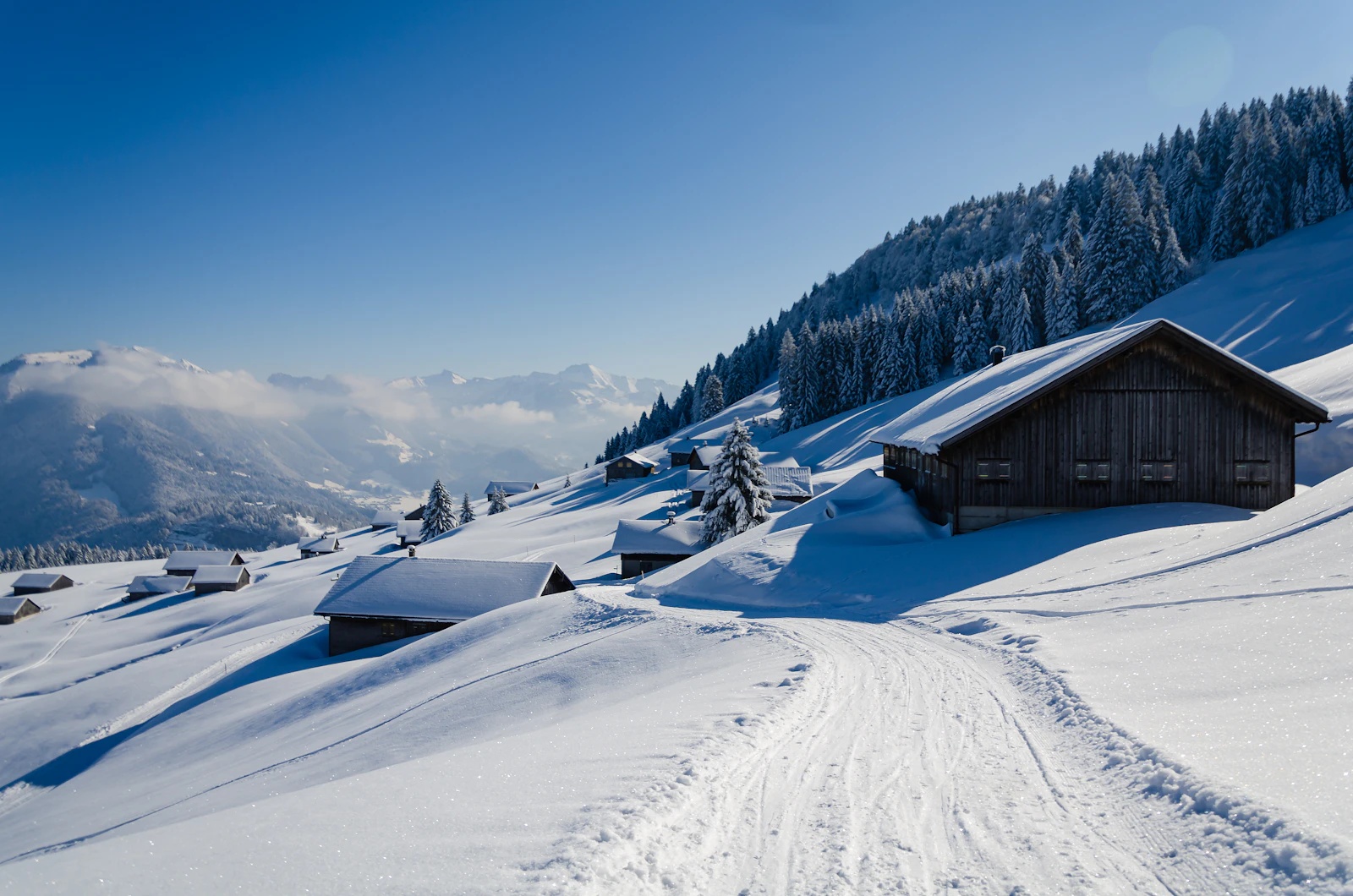 Le K2 Altitude: Ski-In Chalets Above the Altiport in Courchevel