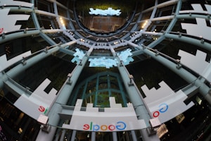 Google TPU v4: Cloud AI Powerhouse