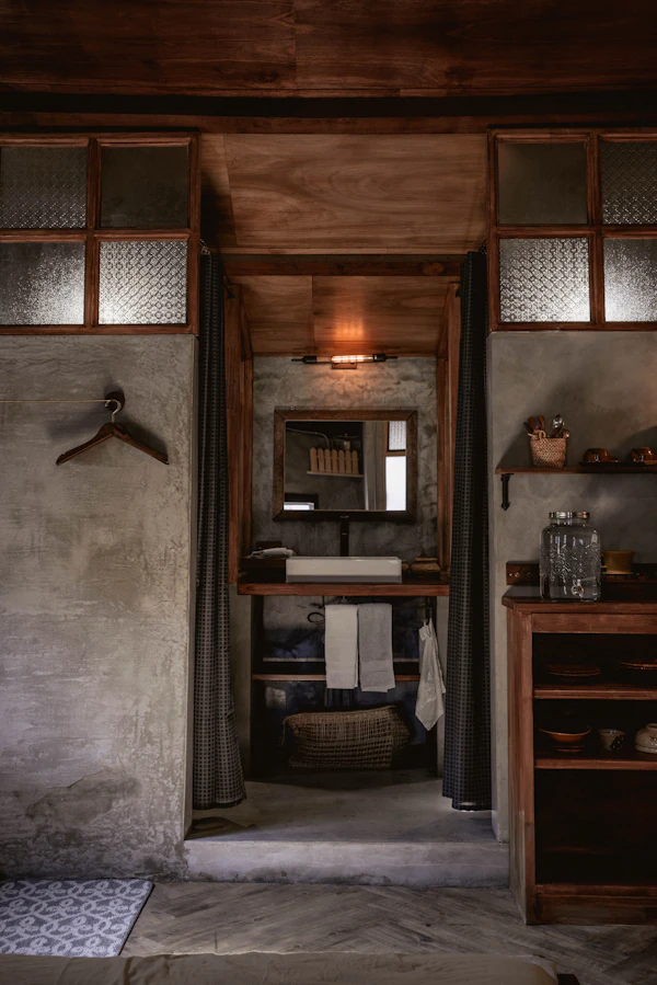 Raised panel traditional kitchen cabinets Houston homeowner