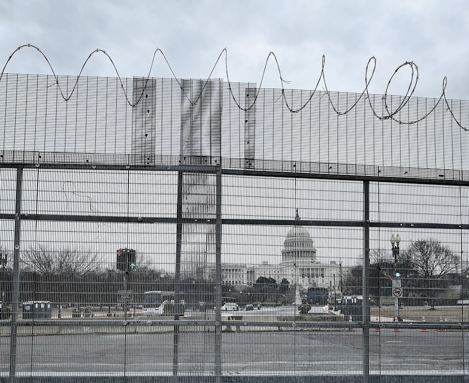 US Capitol fence, barricades