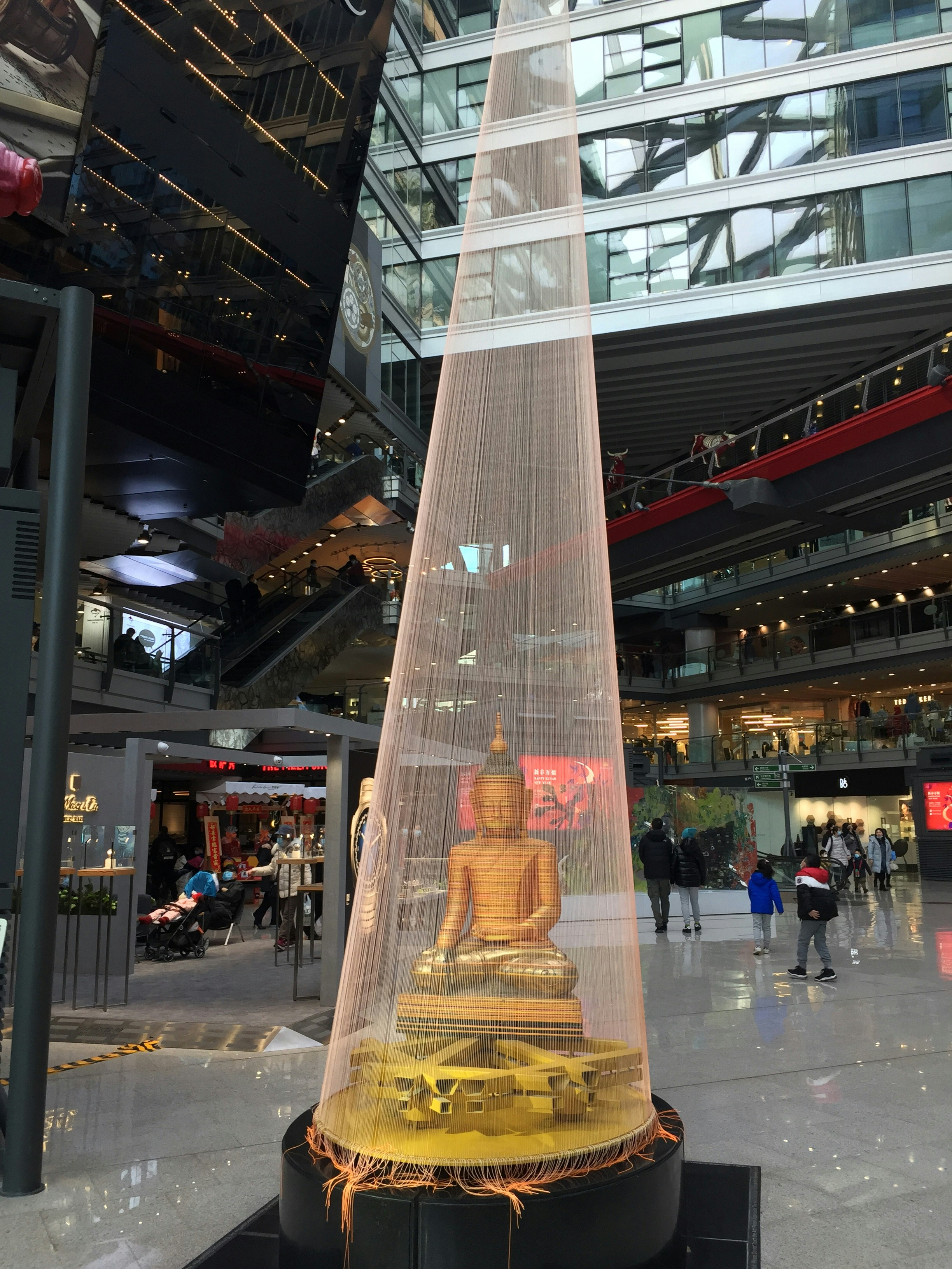 Luxury Lifestyle Essentials Await You