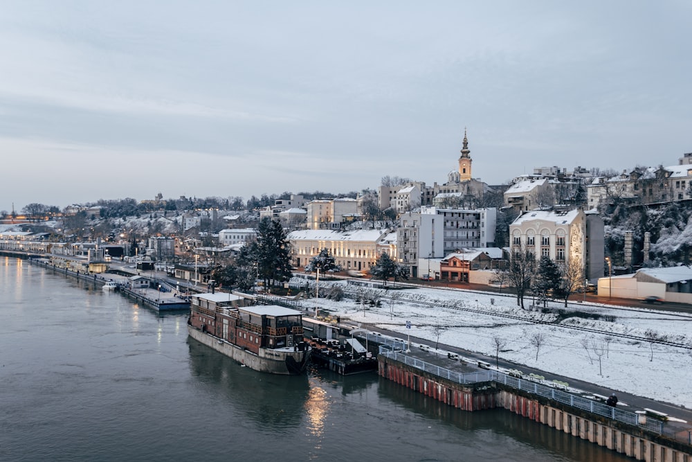 Snöig stadsbild av Belgrad