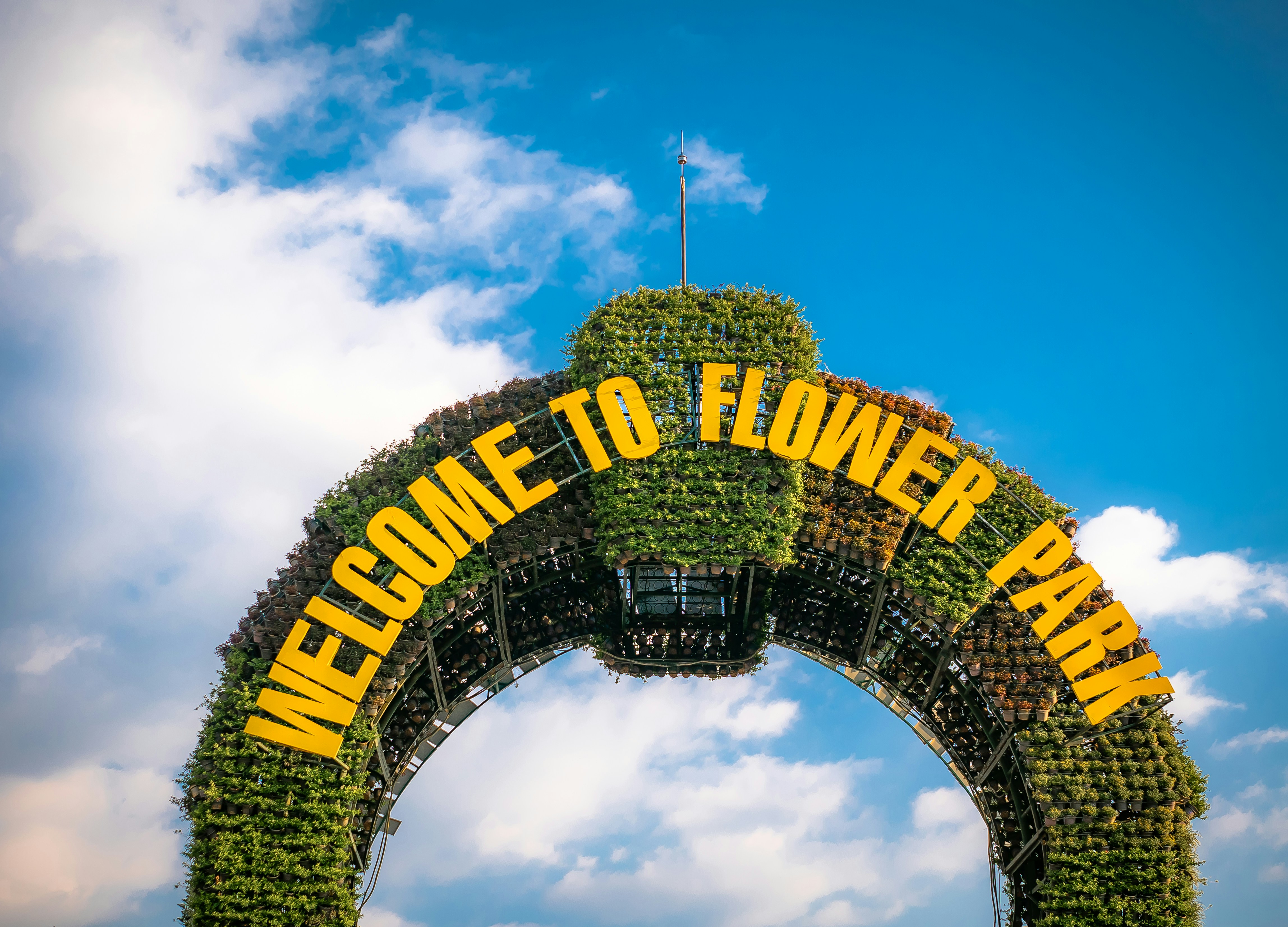 WATCH VIDEO: https://youtu.be/U7h5T-aMIYE SUBSCRIBE TO: www.CreateTravel.TV Dalat Flower Park or (Vườn Hoa Đà Lạt) is a very beautiful park to hang out and get some good photos. Cheap Entry Fee. Cost is about 50K dong each or 100K dong for 2 people. About $5CND. Beautiful scenery and so many flowers. A great place to relax and enjoy the scenery and flower scents. Close to downtown. They have a few green houses, a wind mill, giant bottle of wine, many different statues and you can ride a duck boat around the lake. Perfect time to go as its not too bust these days. Great way to spend a few