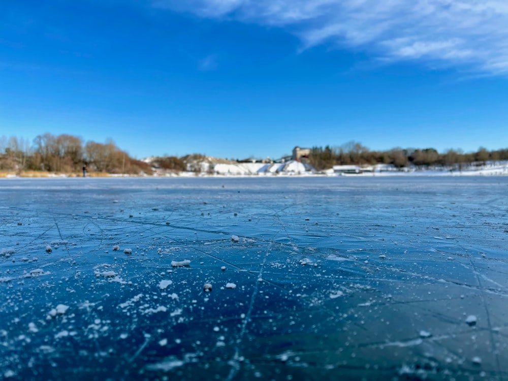 water waves on shore during daytime