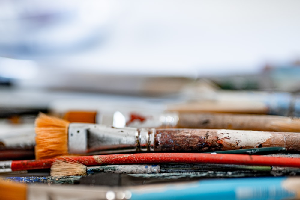 brown and red paint brushes