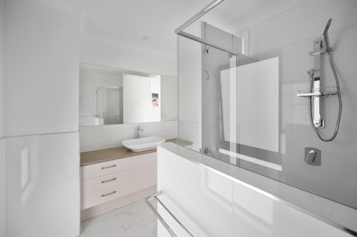 ada shower
