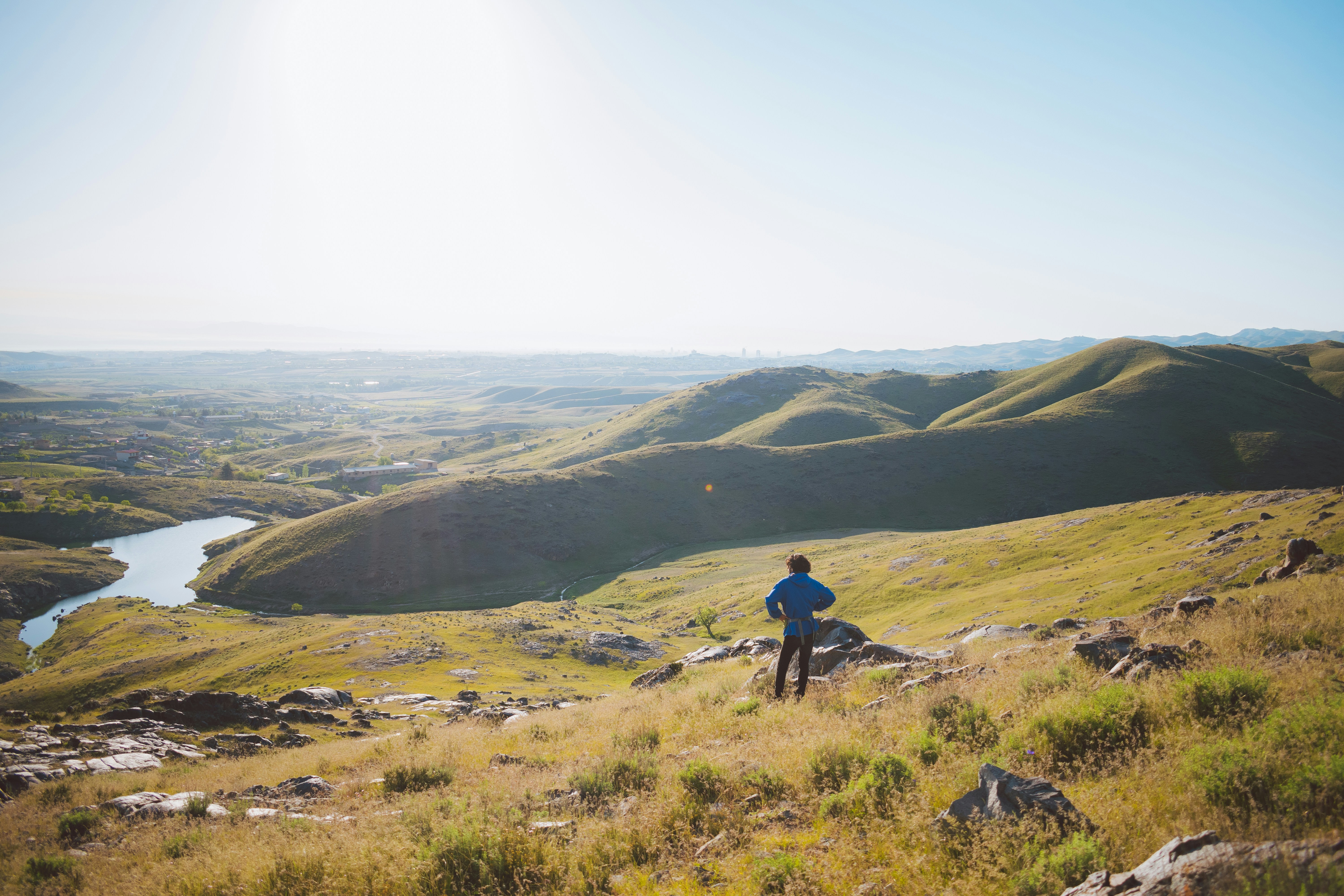 Ditch the Scroll, Skip the Snooze: My Path to Consistently Productive Mornings