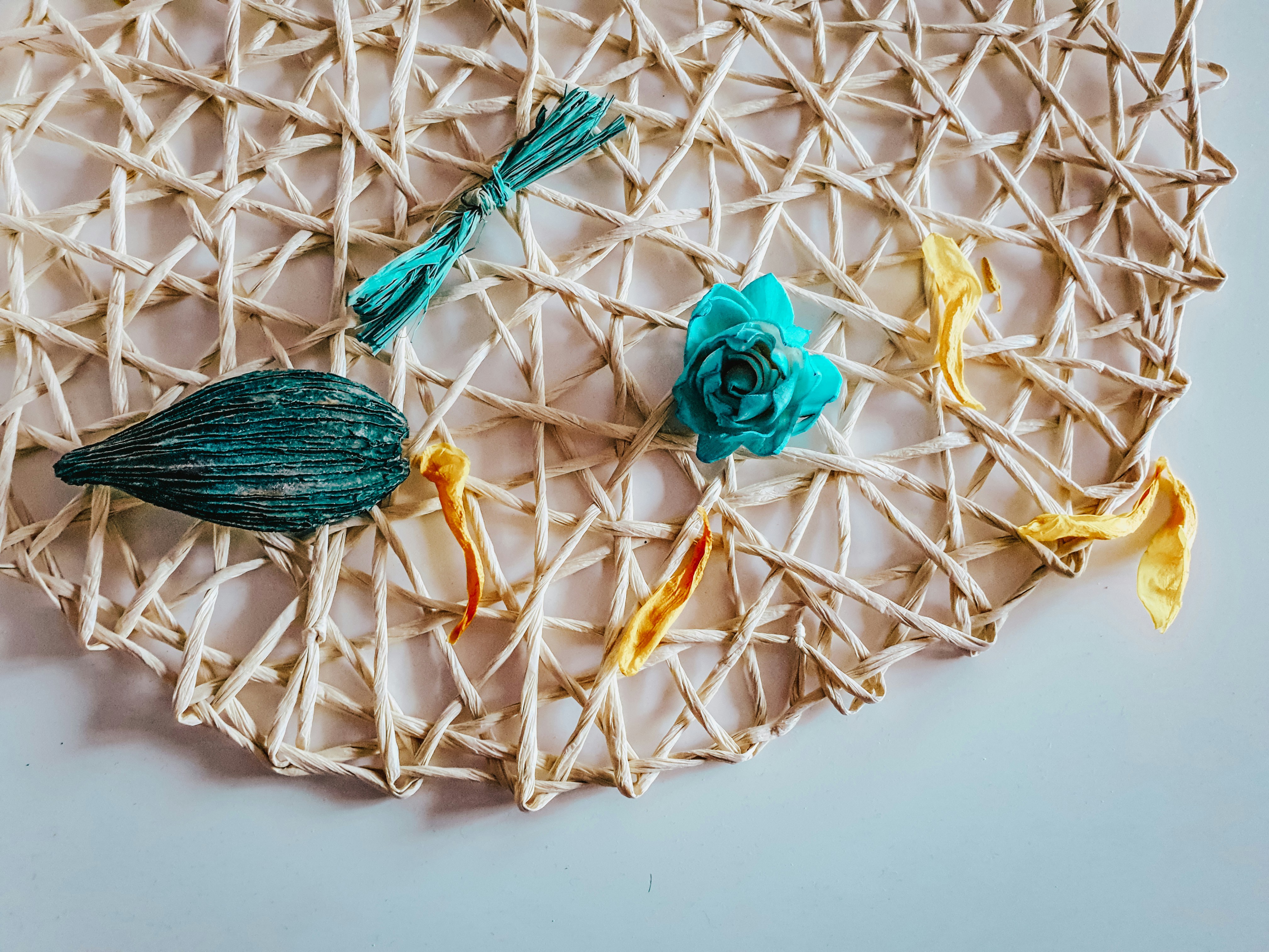 gold and green dragon figurine