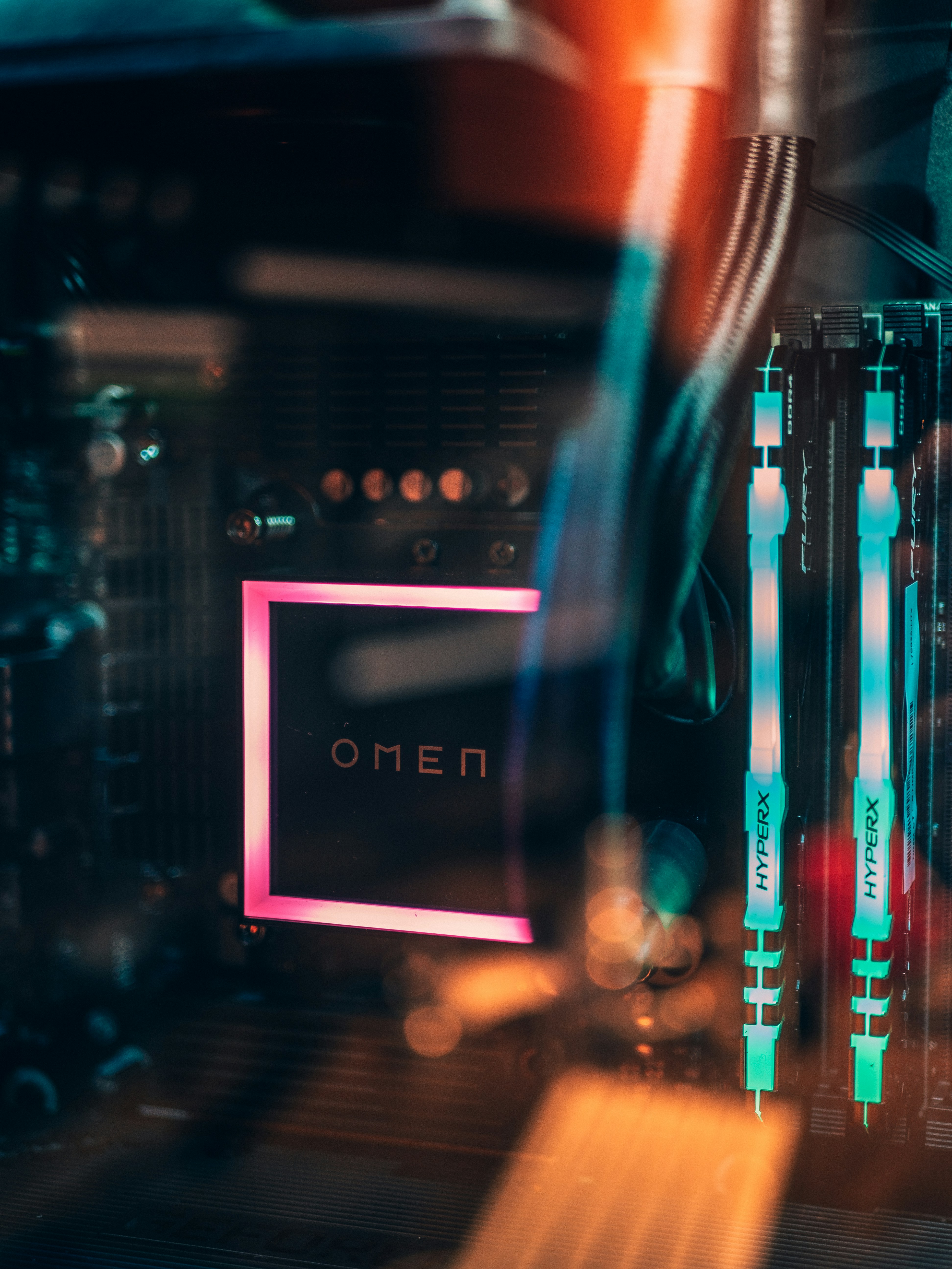 Beacons banner for @behold