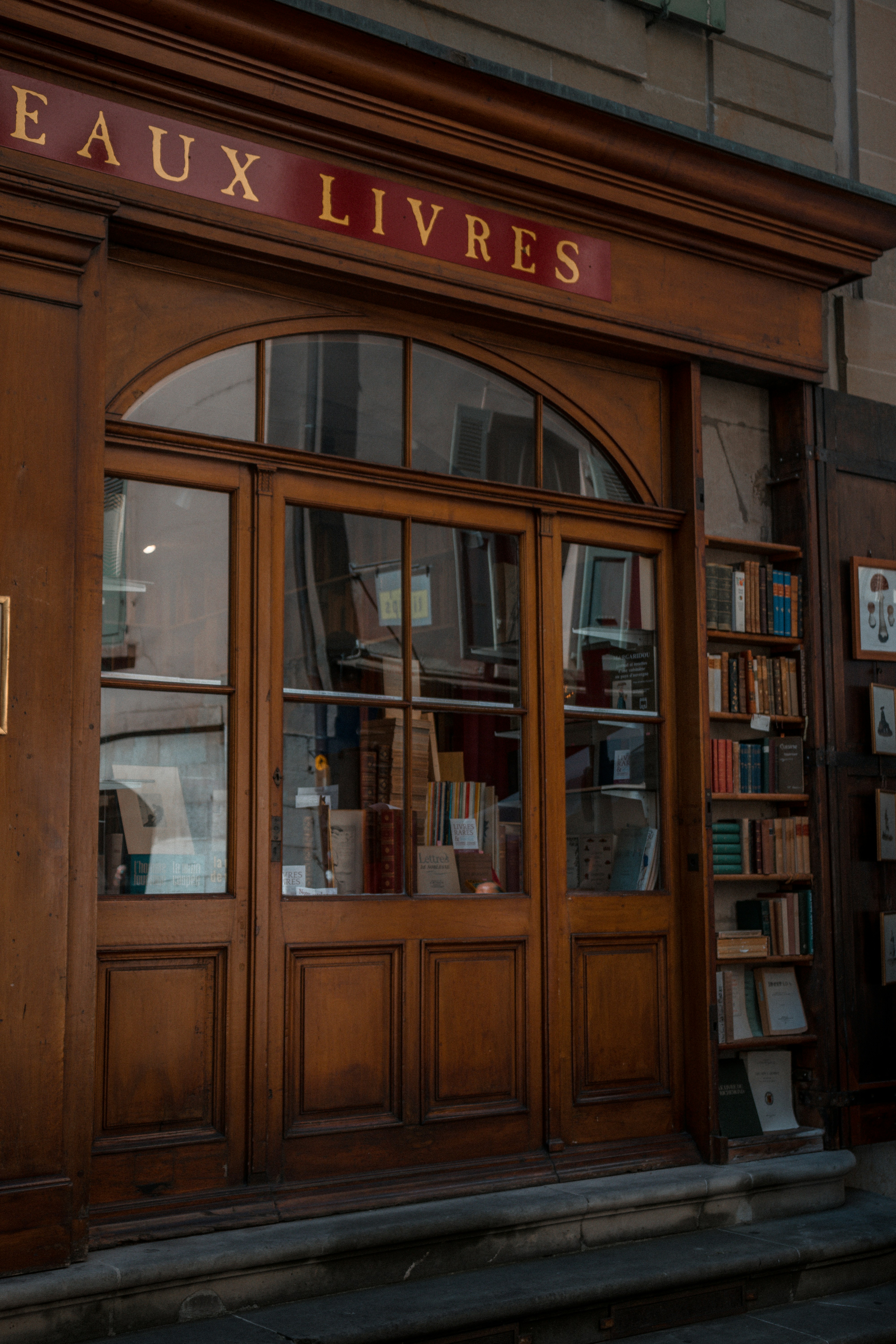 Photo by valentinlacoste