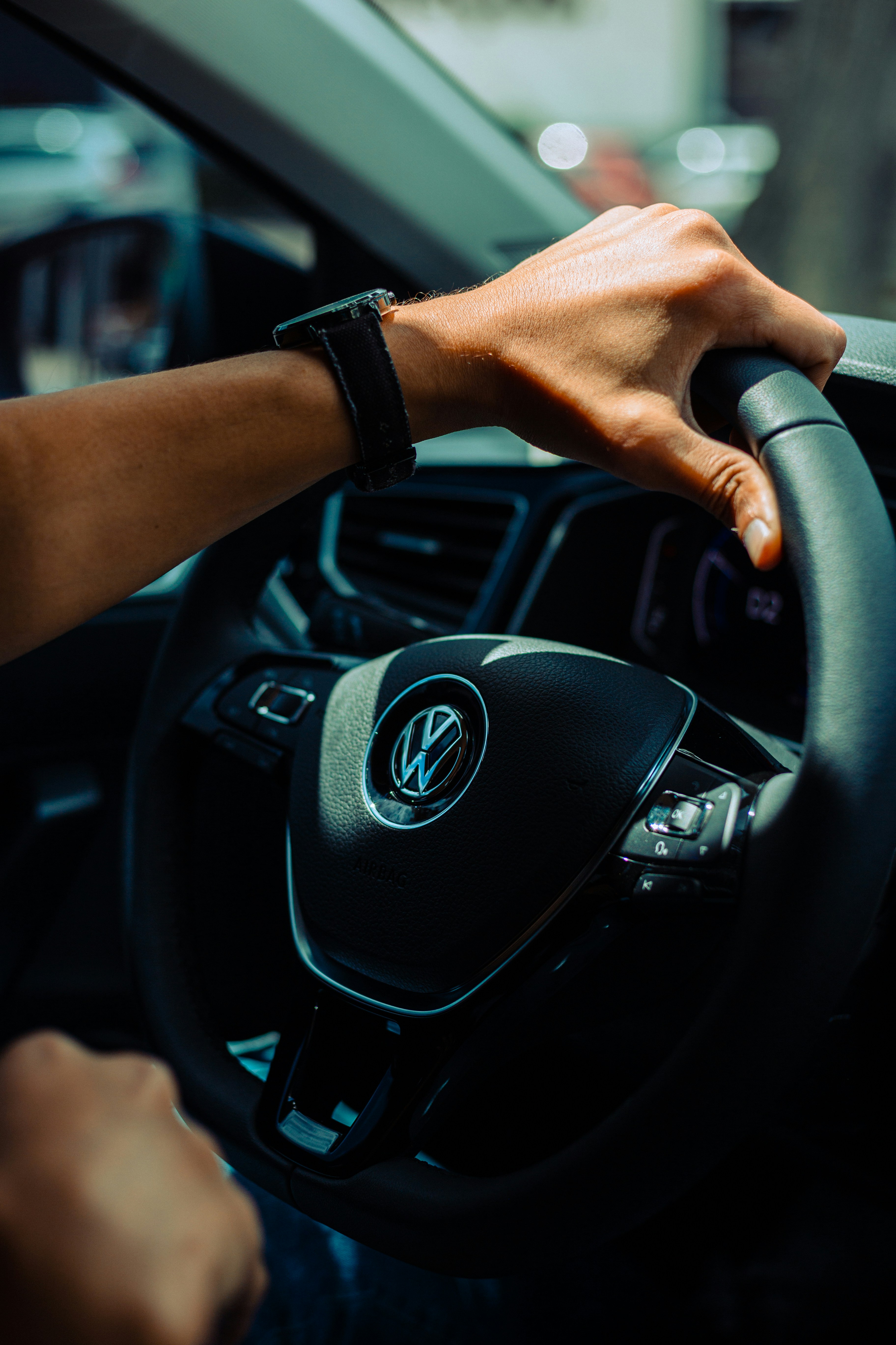 Vibrating steering wheel