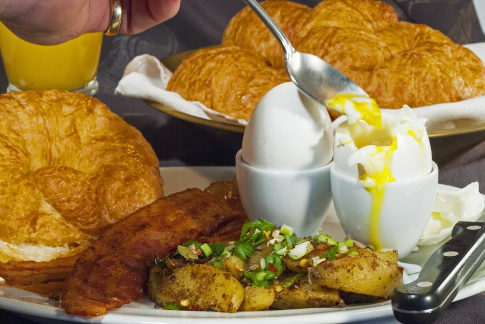 fried chicken with white sauce on white ceramic plate