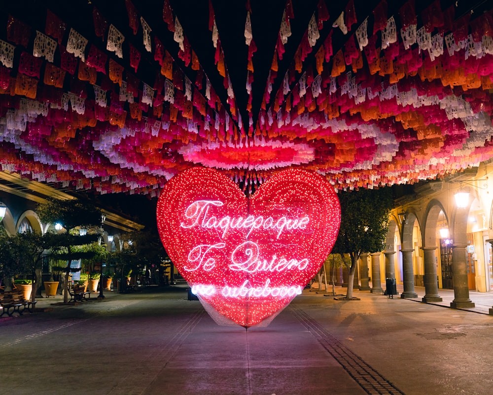 purple and white heart shaped balloon