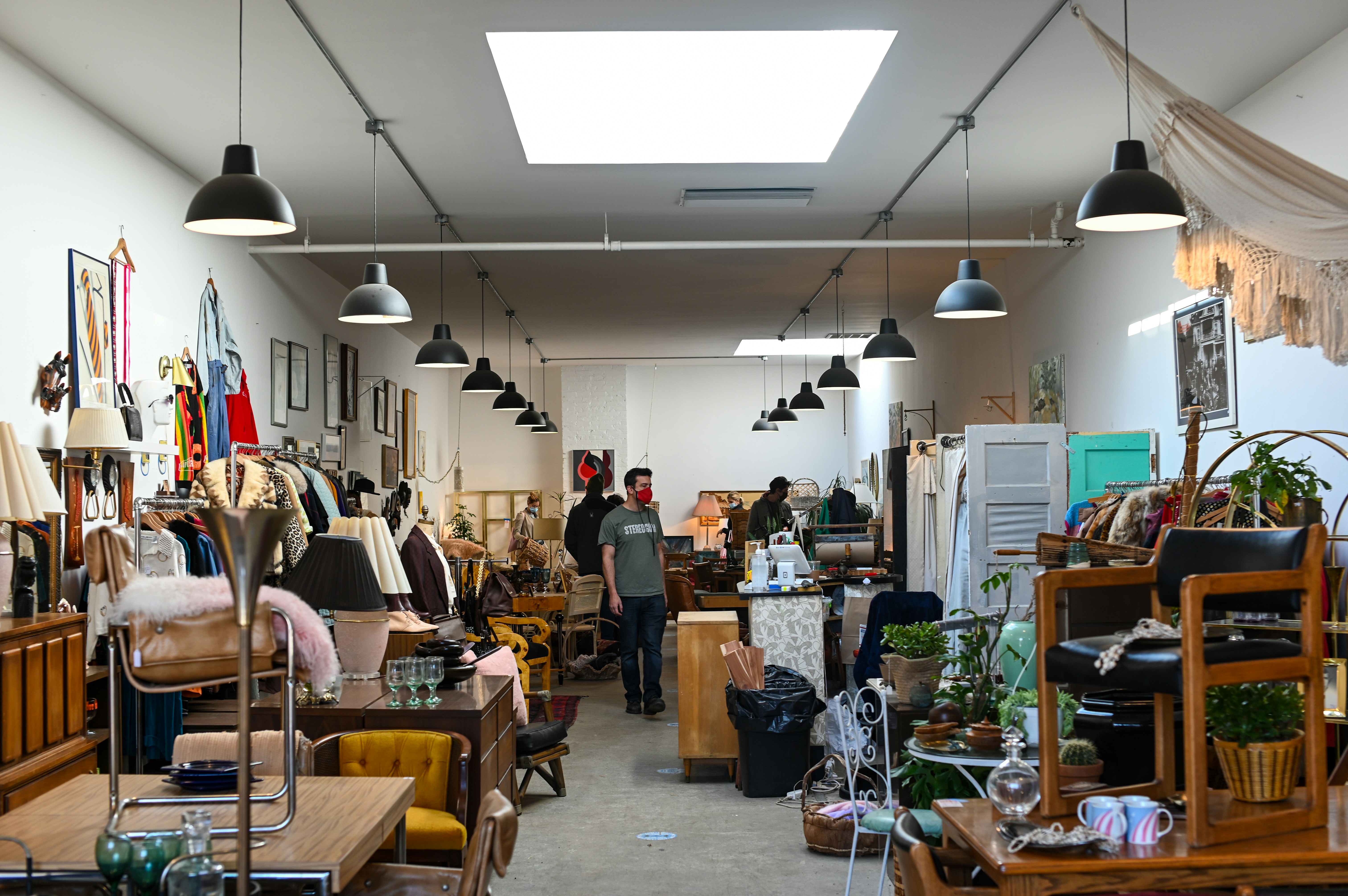 The Hidden Cost of Thrifting: How Secondhand Clothing and Vintage Kitchenware May Be Delivering Heavy Metals Into American Households