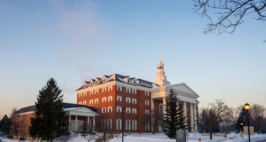 Northeastern Illinois University