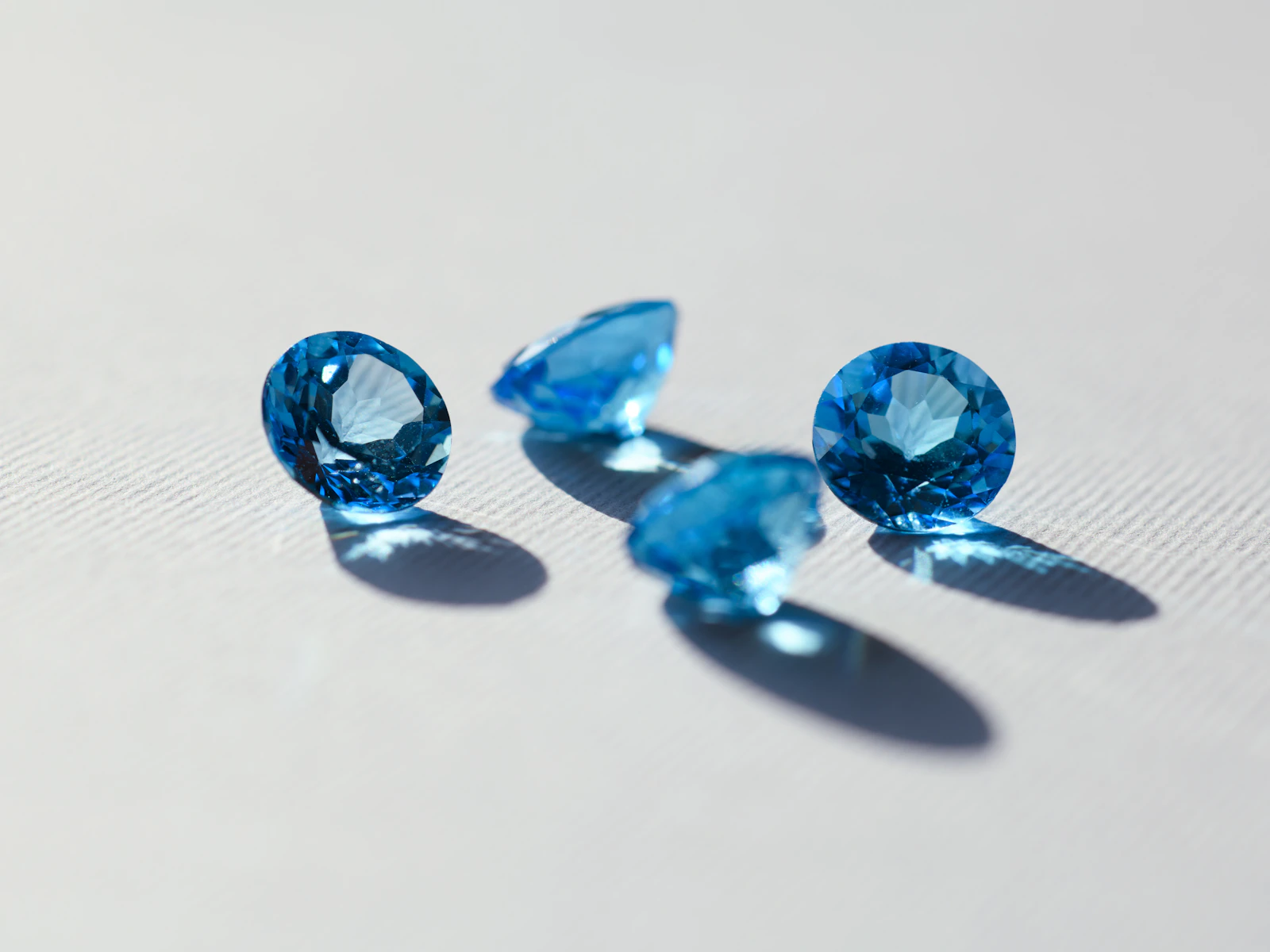 Sri Lankan iolite, light blue violet, round cut