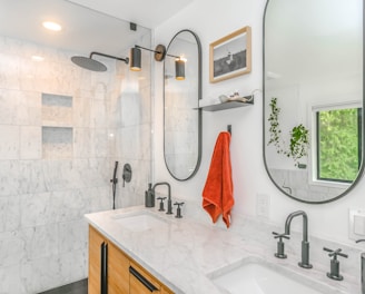 red towel on stainless steel towel rack