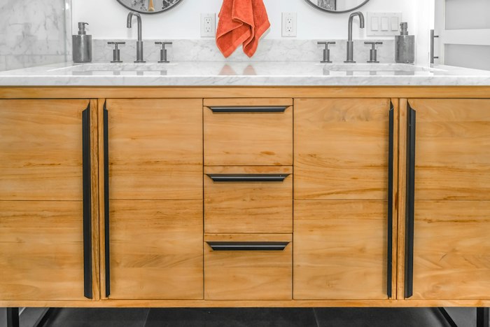 Custom vanity style 4