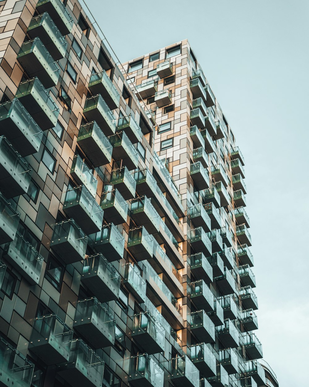 brown and white concrete building