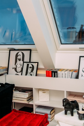 woman in white dress photo