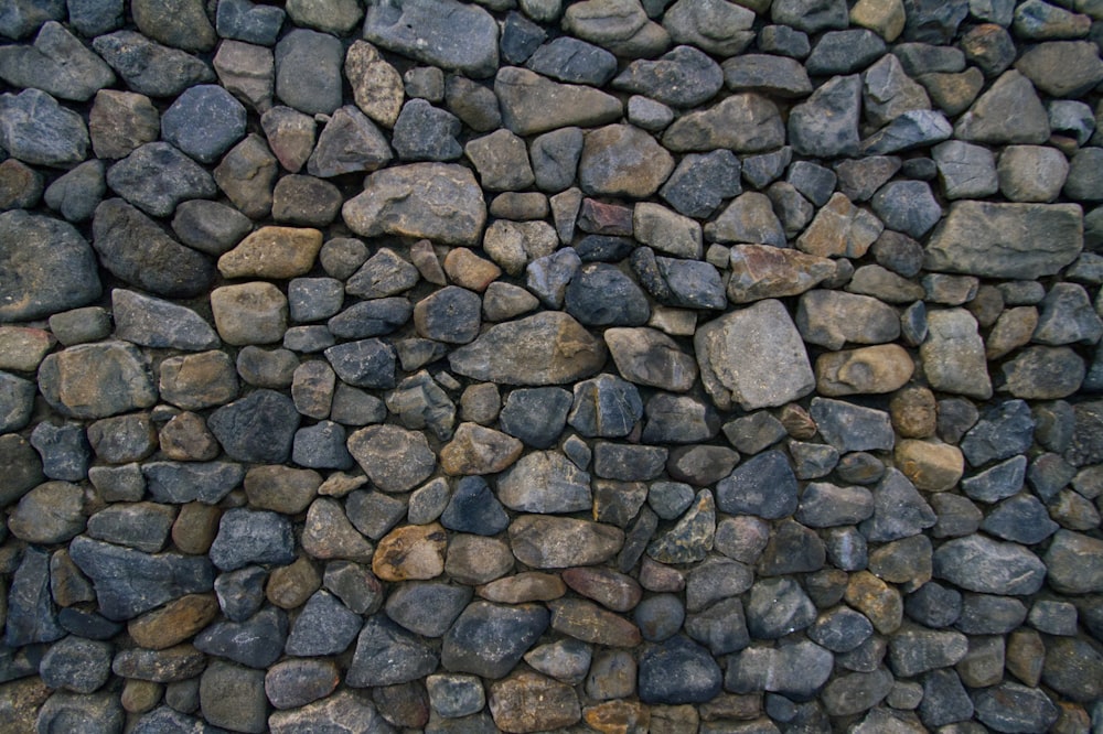 brown and gray stone fragments