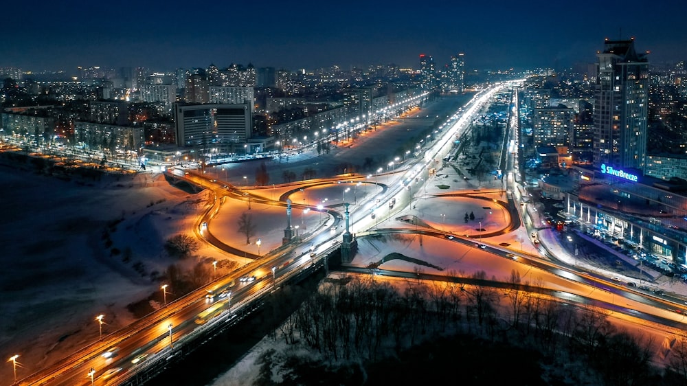 야간의 도시 조명