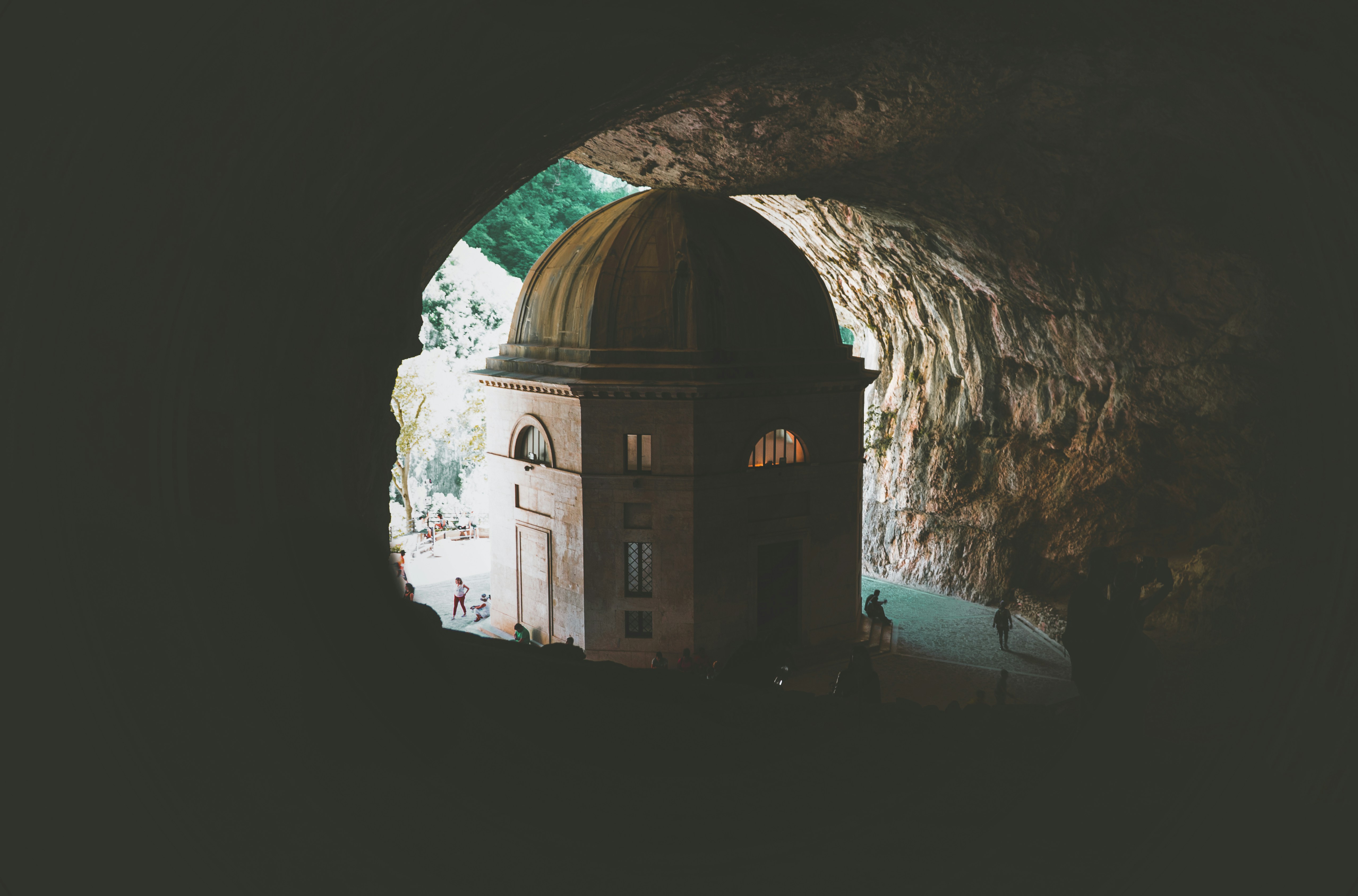 Travel to Genga, Tempio del Valadier :)
IG: ssbaglio