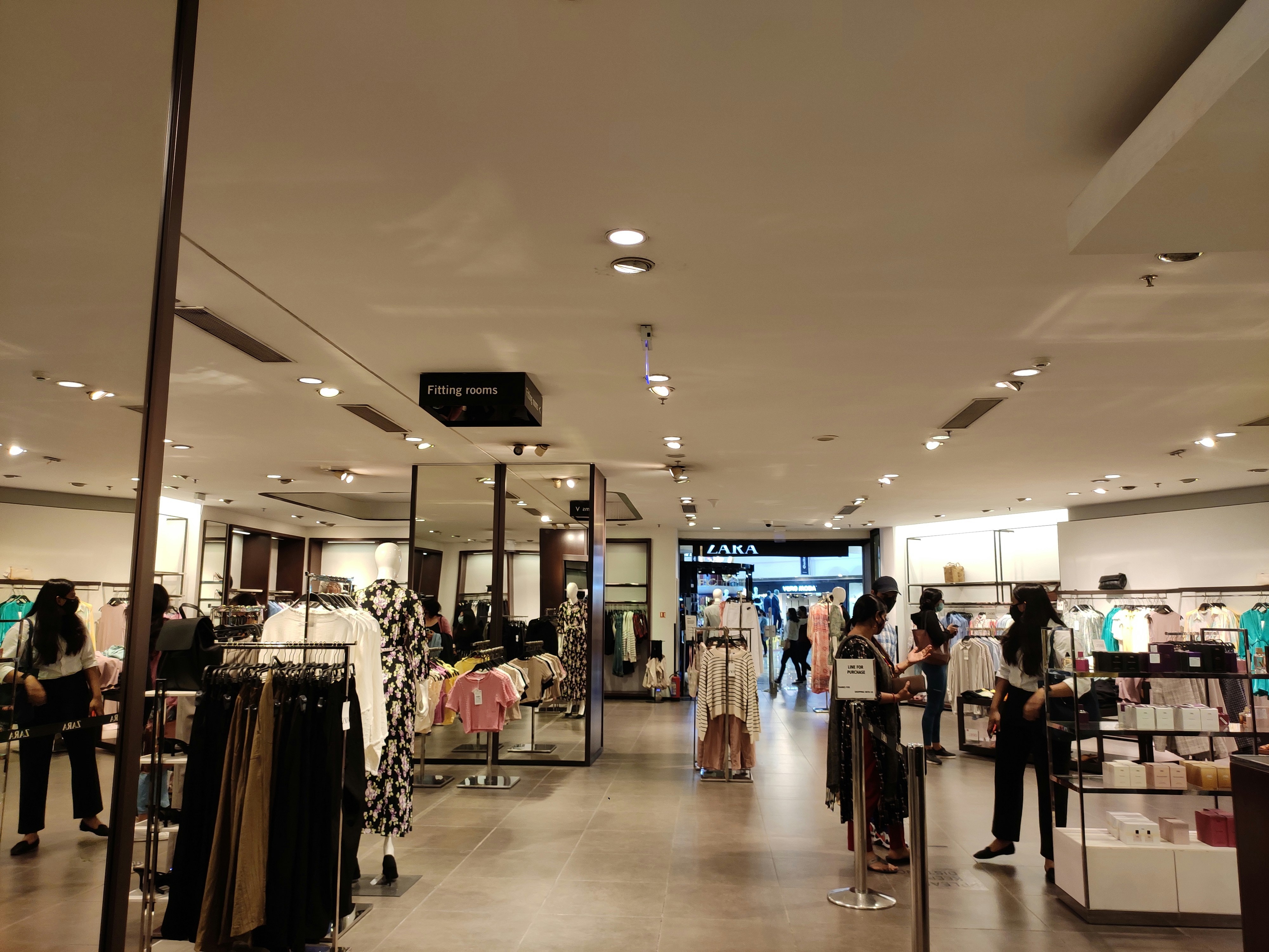 Moda e Acessórios Exclusivos