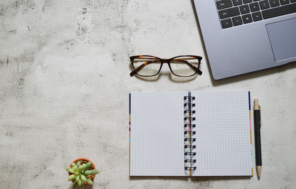How to Turn Client Questions Into LinkedIn Content