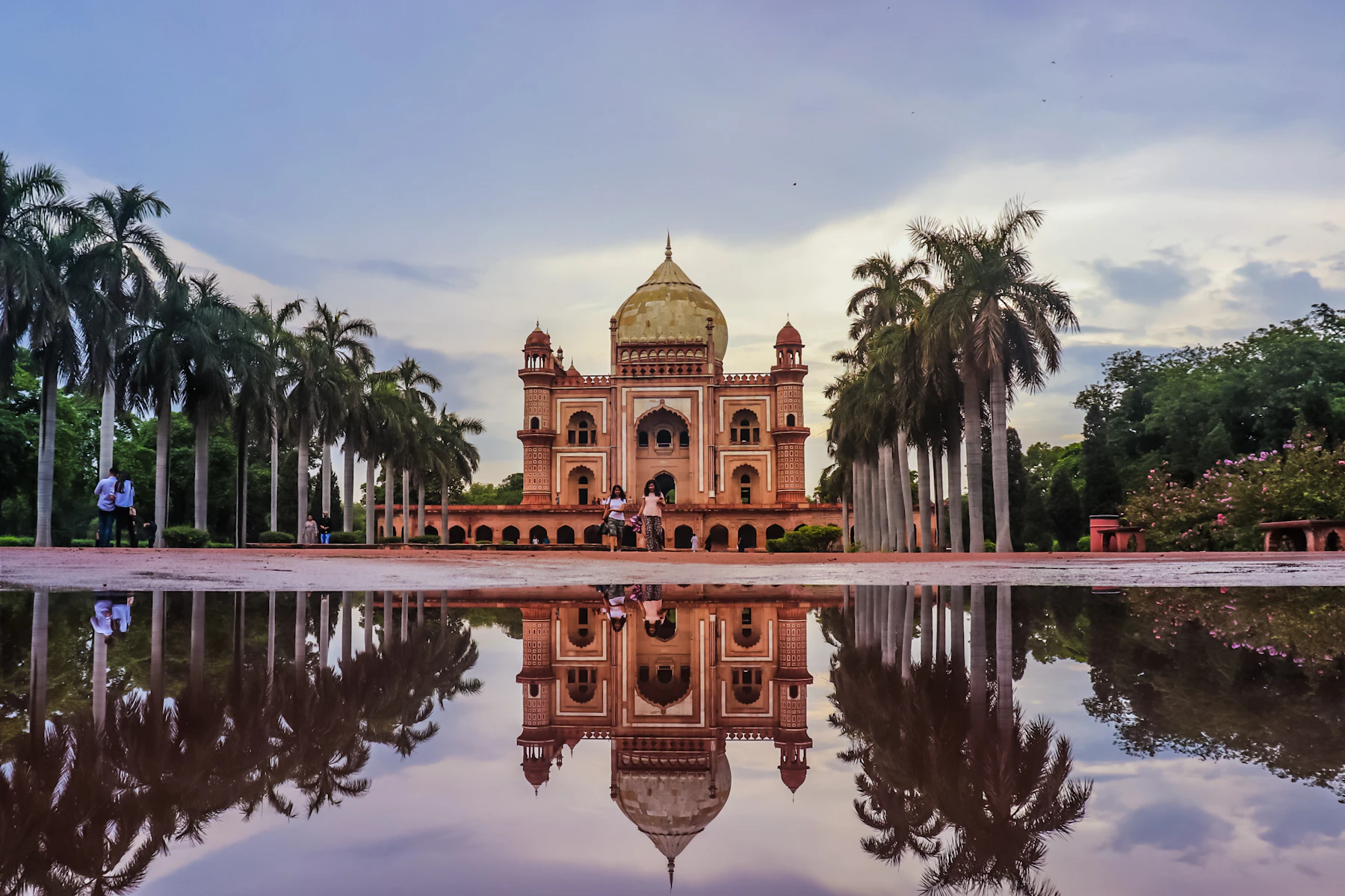 Delhi, India travel guide hero image