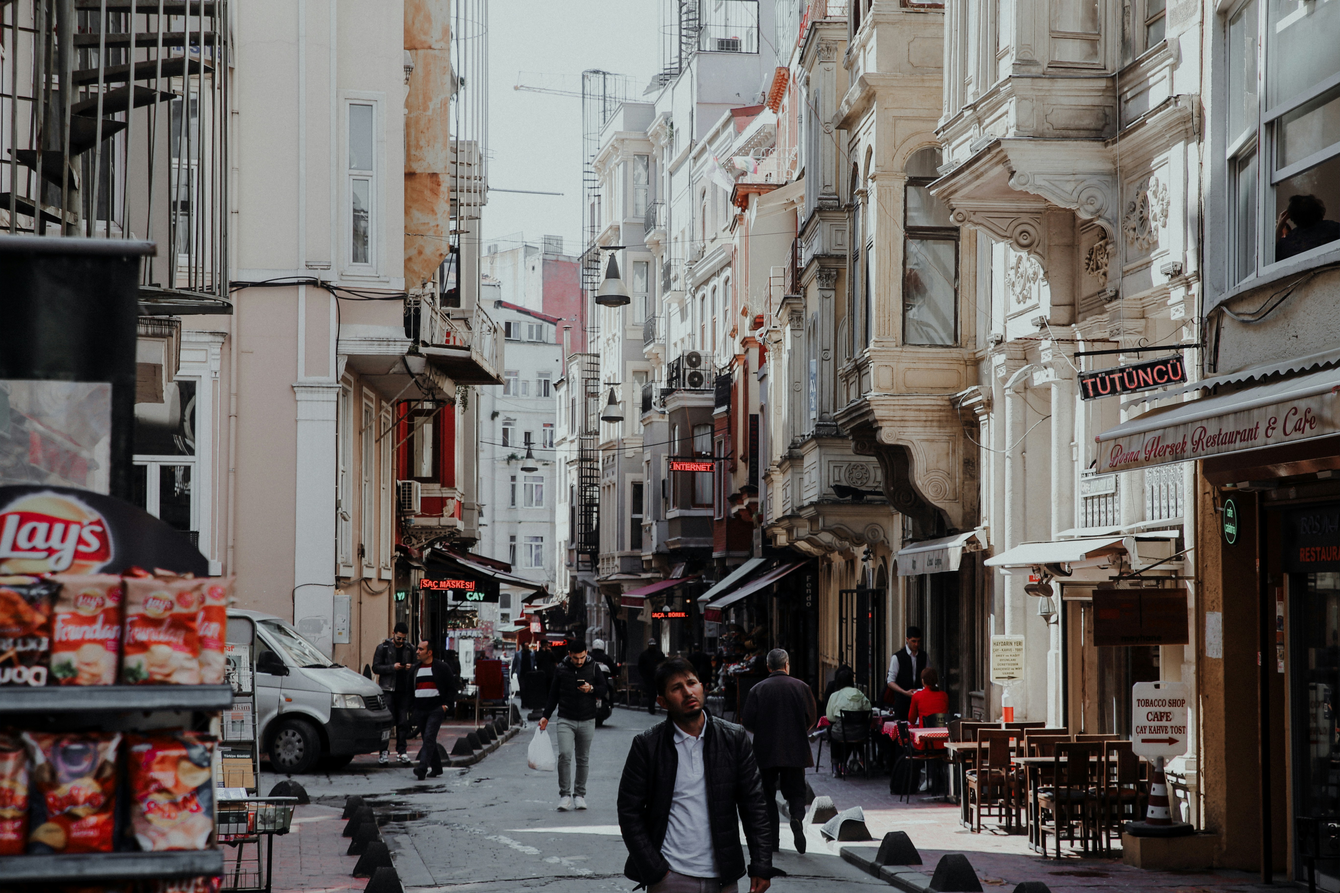 Photo by benyamin_bohlouli