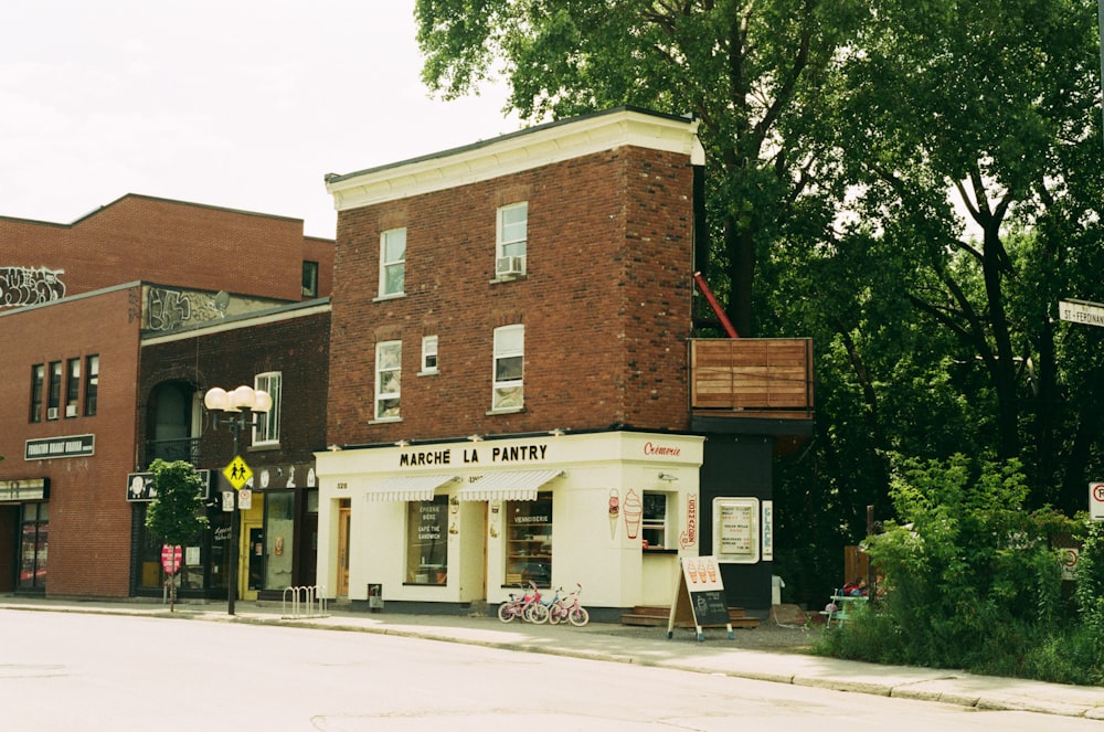 brown and white concrete building