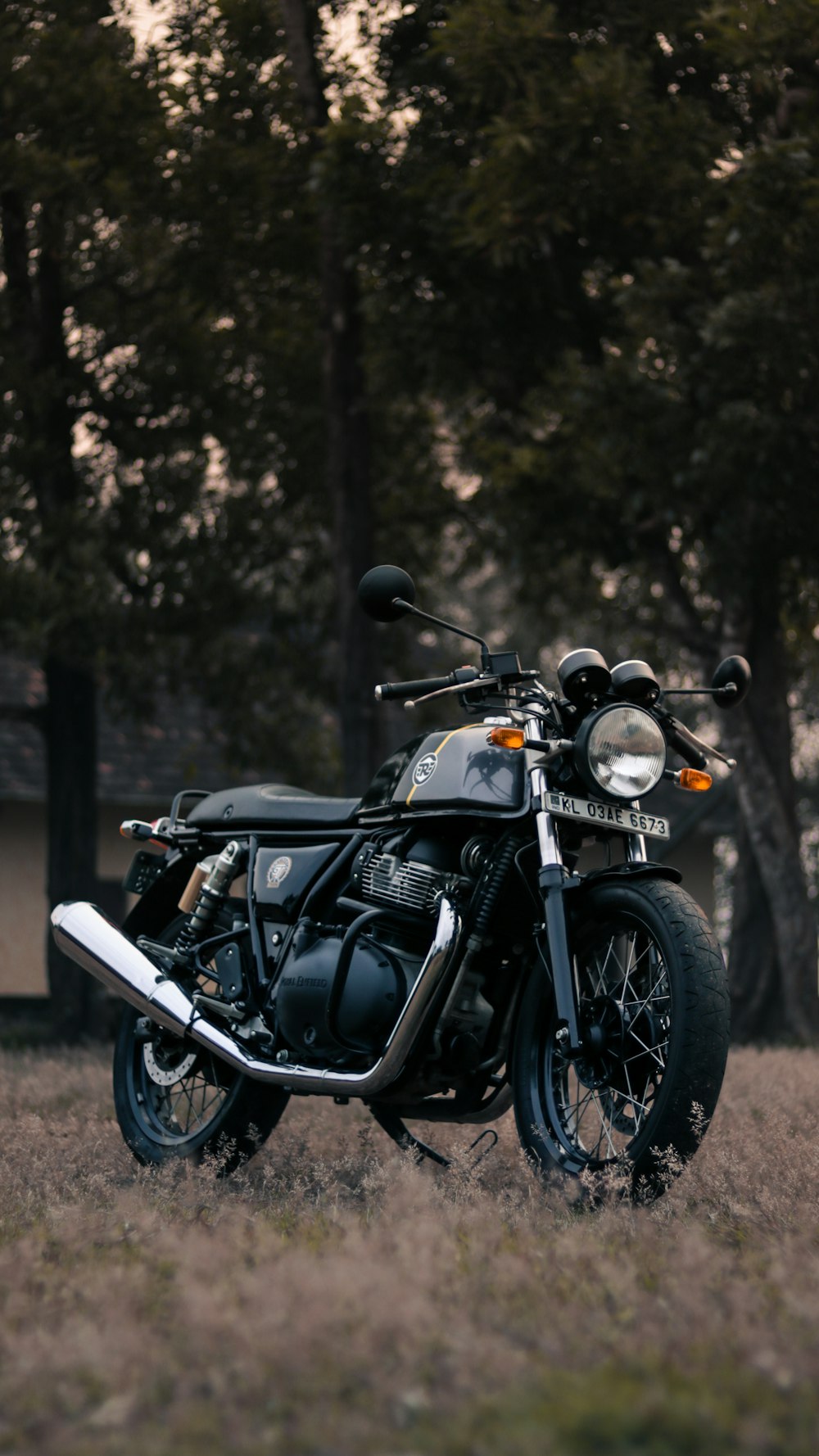 schwarz-silbernes Cruiser-Motorrad