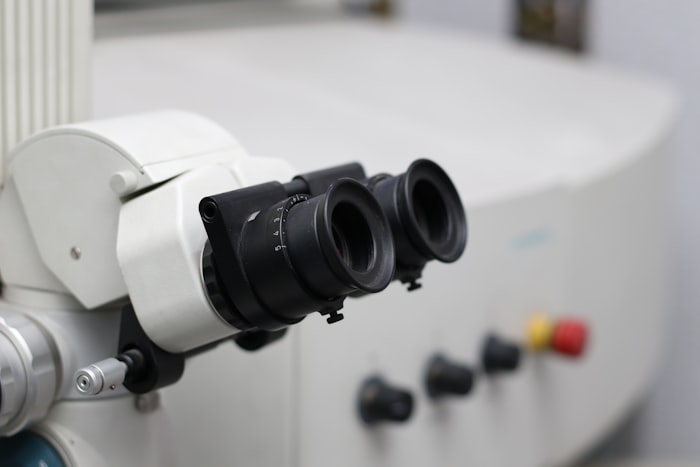 Tratamento endodôntico com microscópio