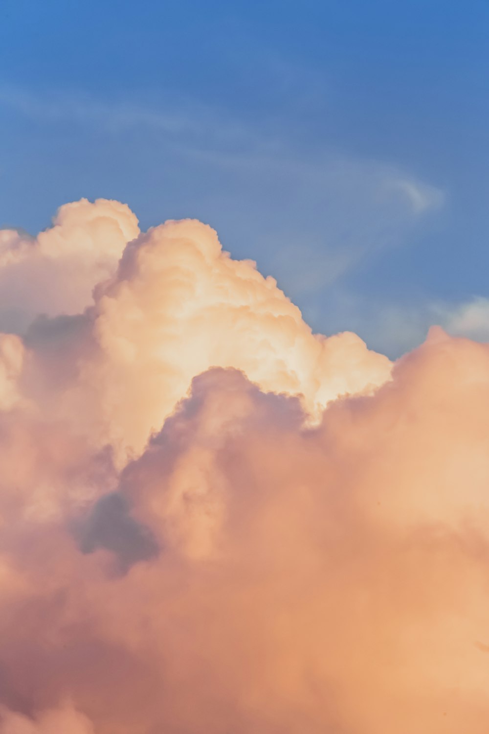 white clouds and blue sky during daytime