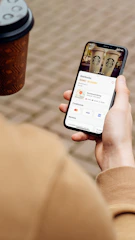Interactive map app highlighting nearby coffee shops.
