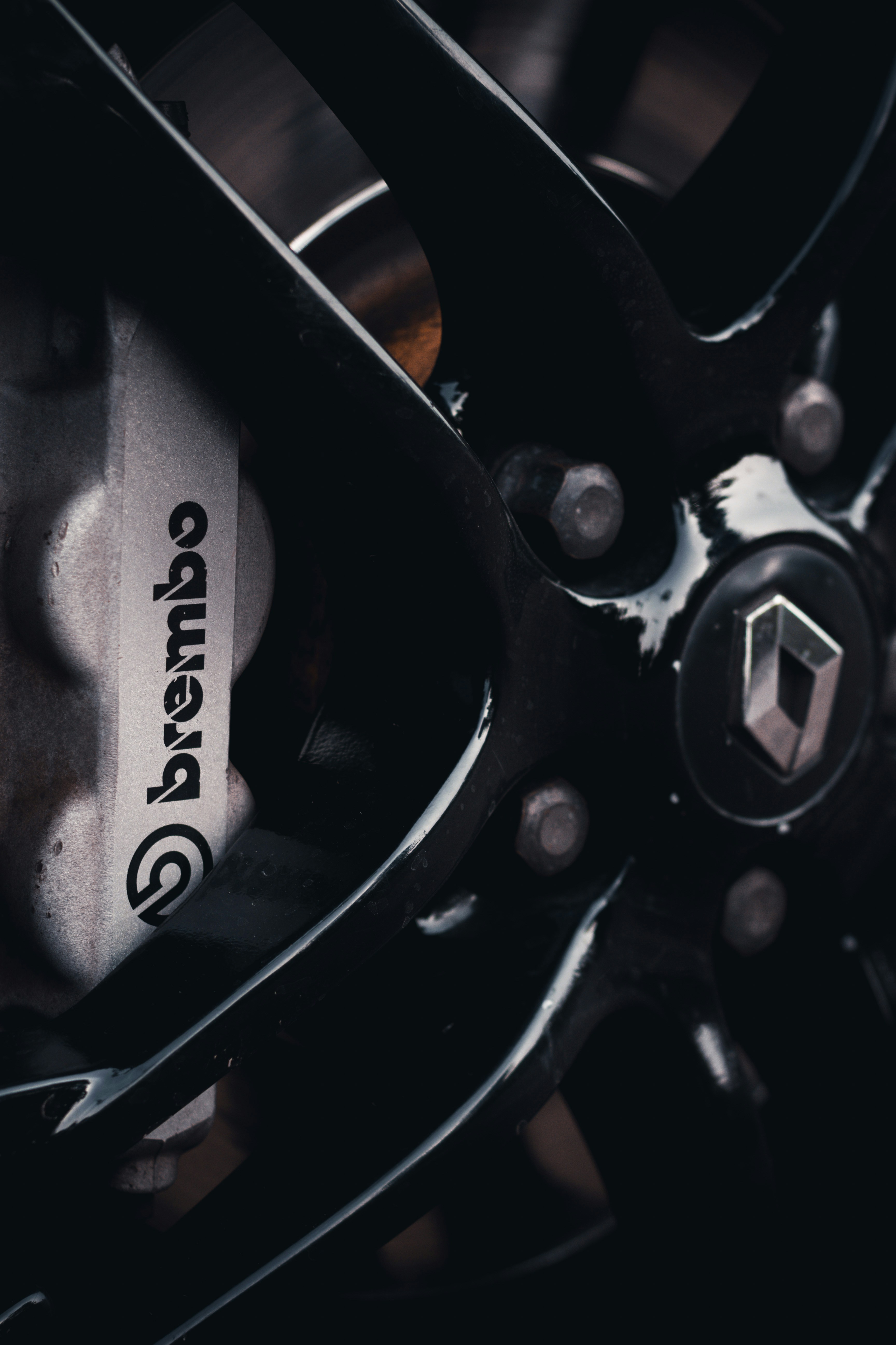 motor preto e prata da motocicleta