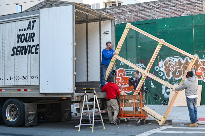 Crawford & Sons Logistics logo