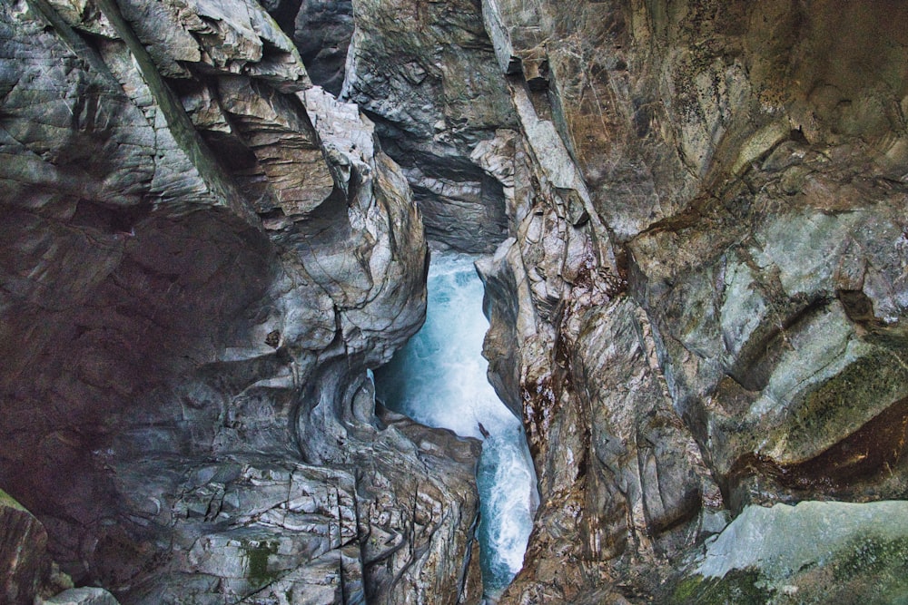 water falls in rocky mountain